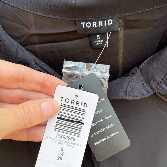 👗Torrid Long sleeve black blouse ( part of 3 for $25 promo) - Picture 4 of 11